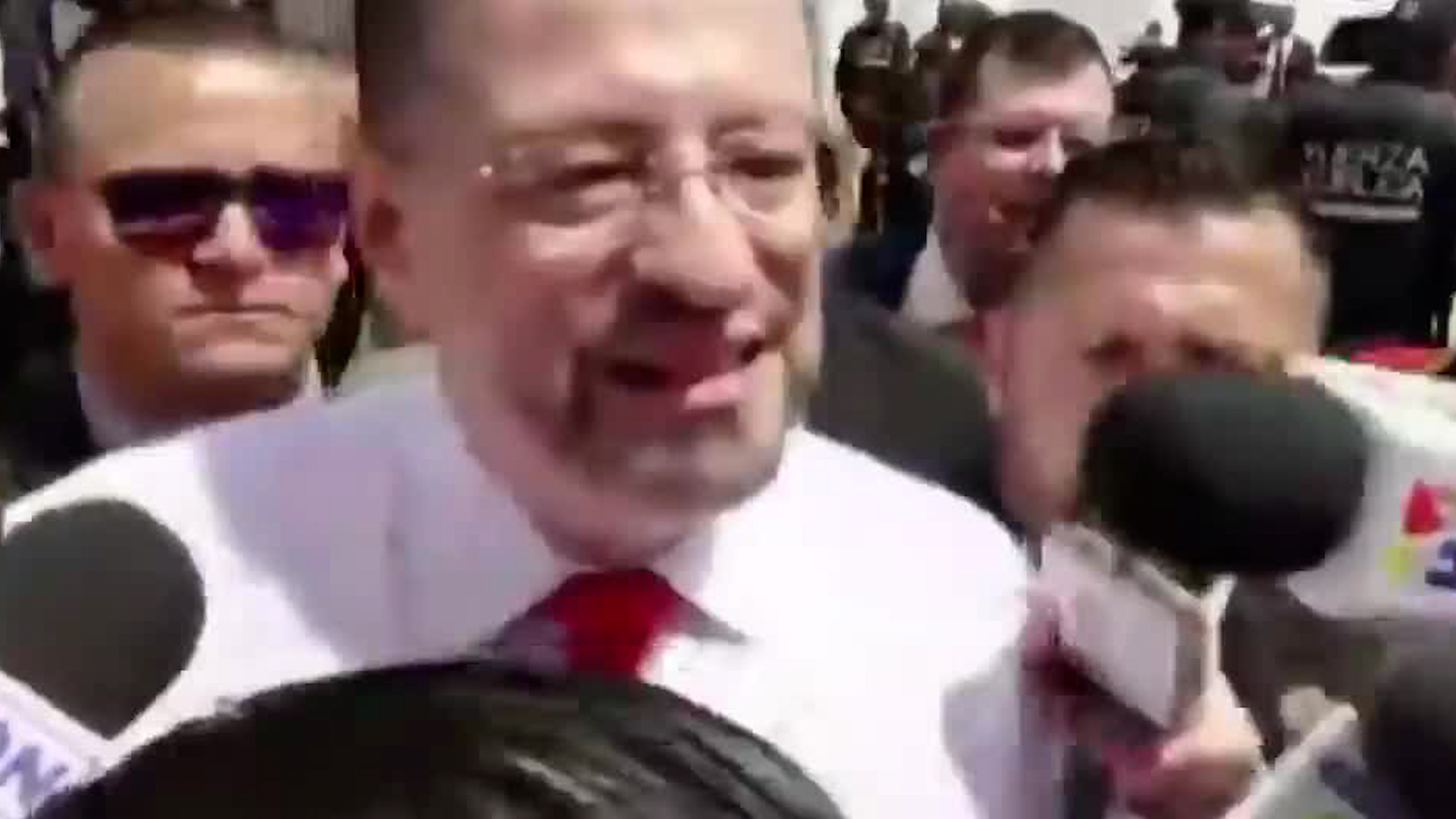 Presidente Rodrigo Chaves asiste a comisión legislativa