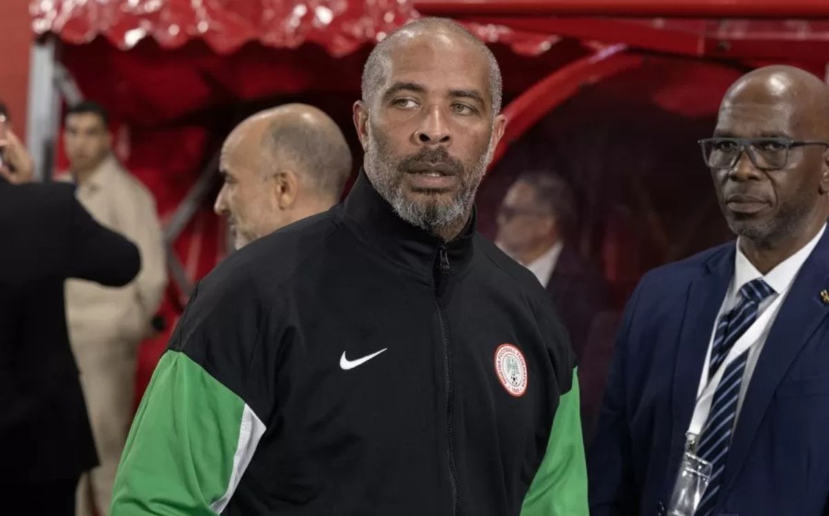 El técnico de Nigeria, denunció supuestas prácticas de “vudú” que dejó fuera a los Super Águilas del Mundial 2026.