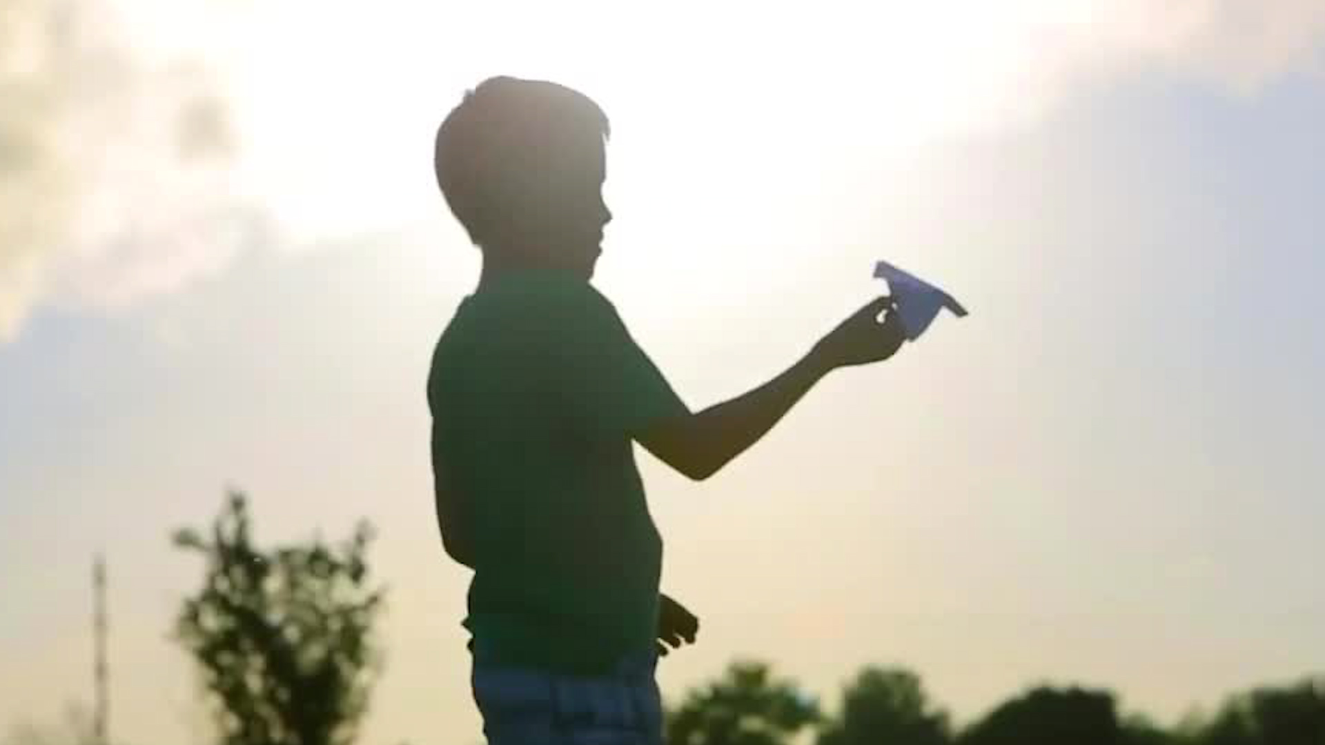 Niños esperan por familias adoptivas