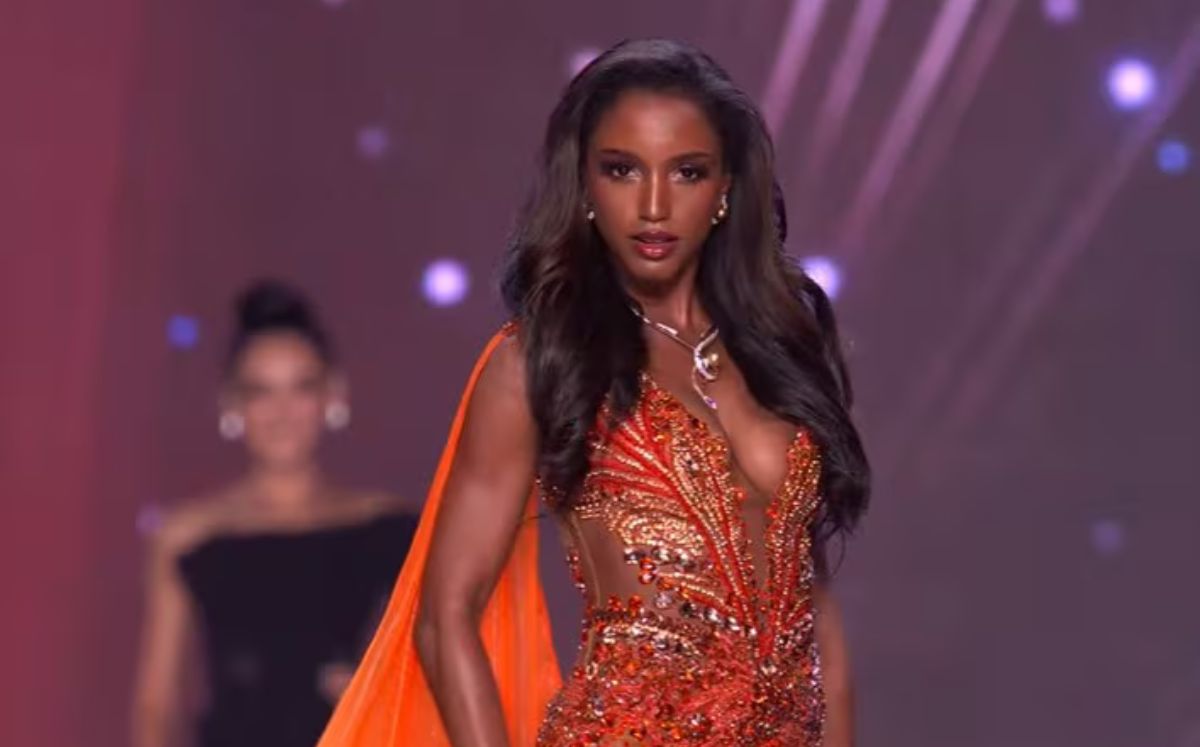 Miss Jamaica sufre aparatosa caída durante  Miss Universo
