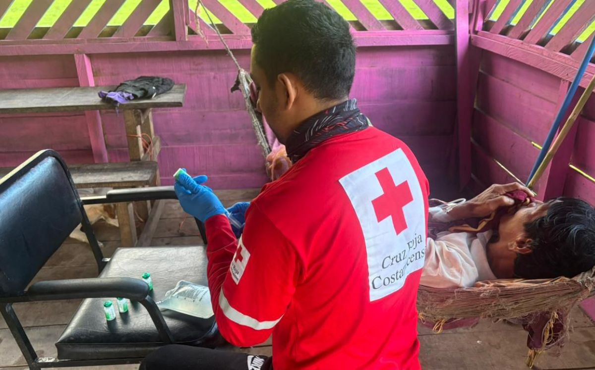 La Cruz Roja Costarricense culminó con éxito una compleja operación de rescate en la zona indígena de Telire, en Talamanca de Limón.