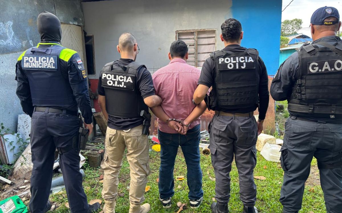 l operativo contó con apoyo de la unidad canina, policía administrativa y municipal (OIJ).