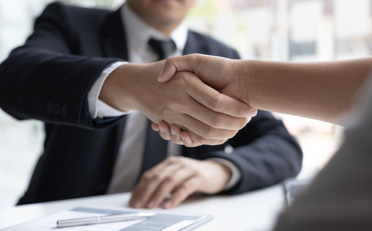 Se recomienda revisar los requisitos en las imágenes y comparta con quienes lo necesiten.