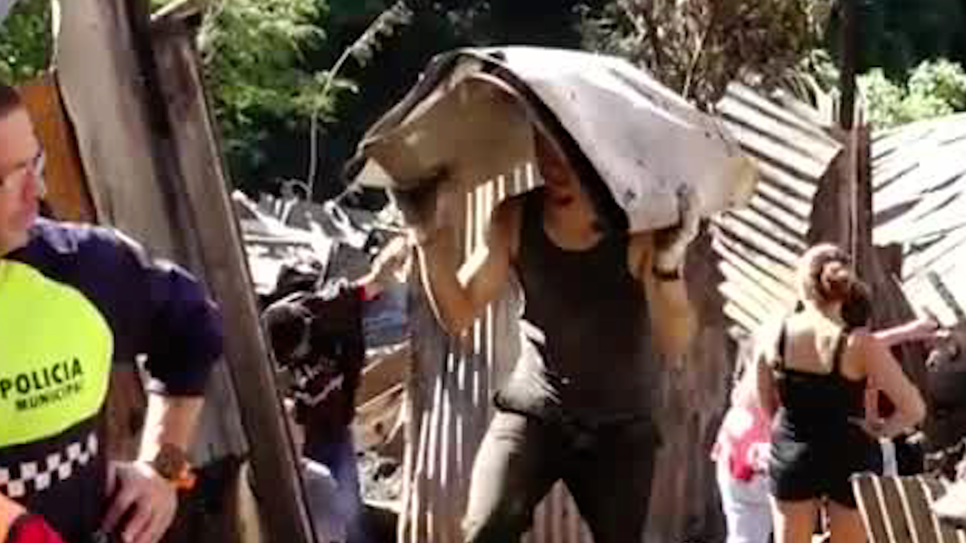 Incendio destruye viviendas tipo rancho en Pavas