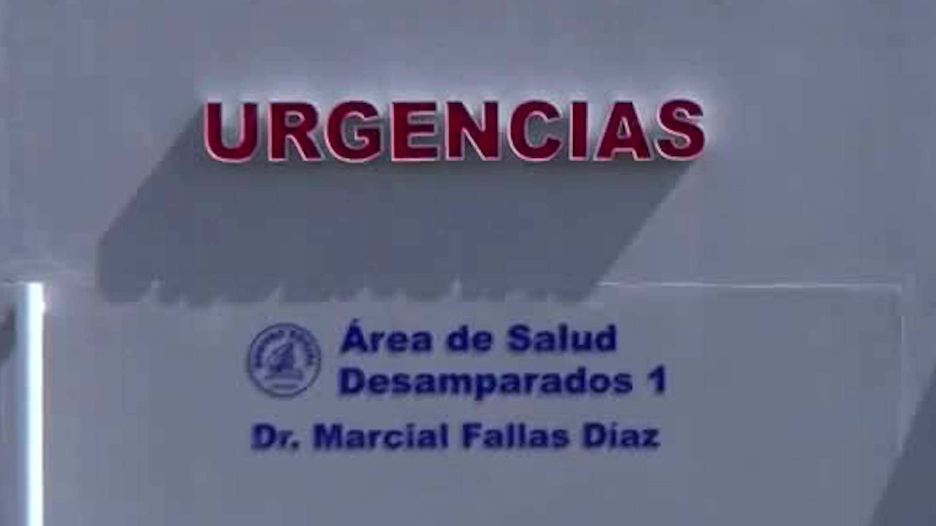 Madre denuncia aparente mala praxis a su hijo