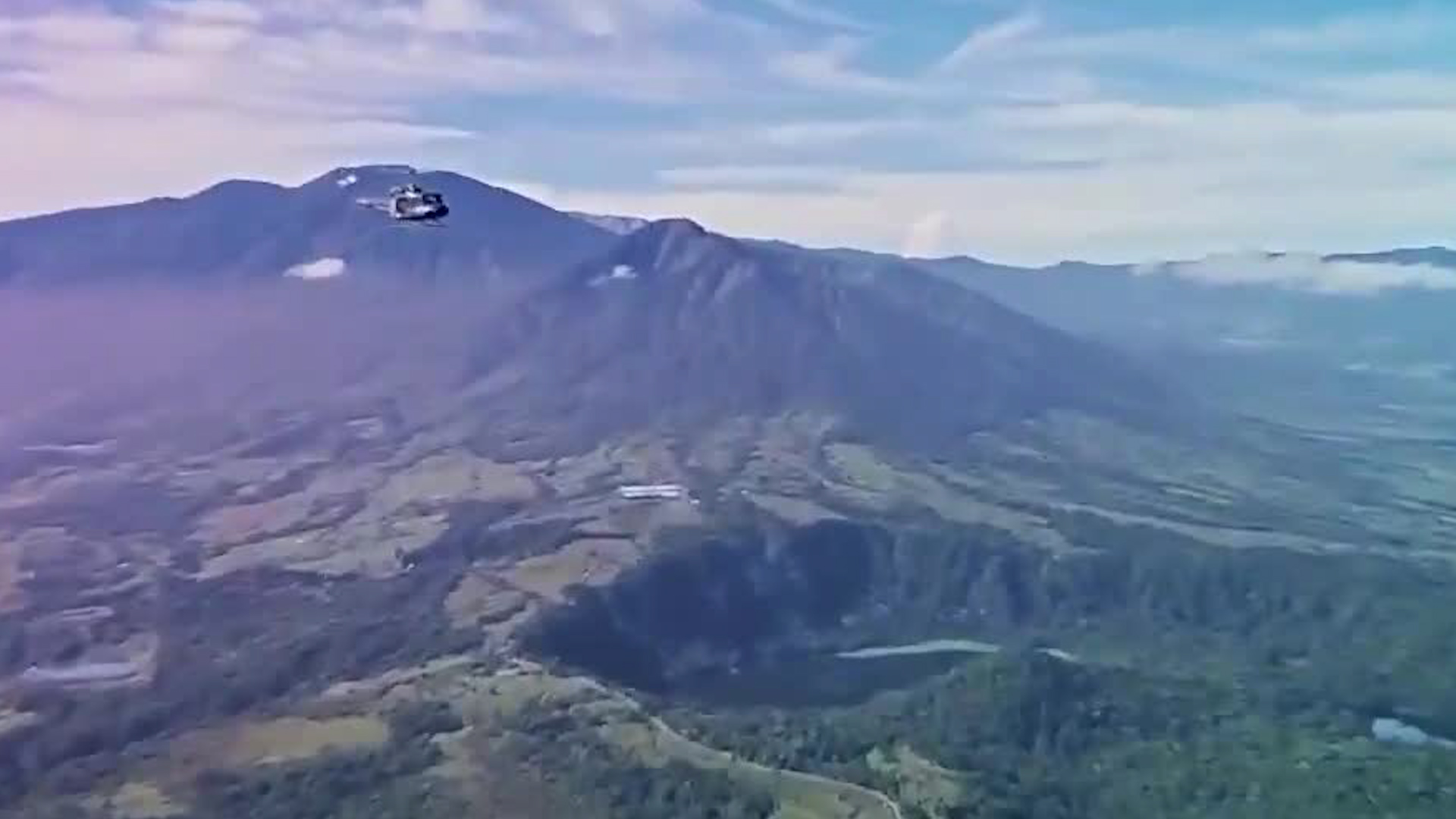 Crucitas en medio de la explotación