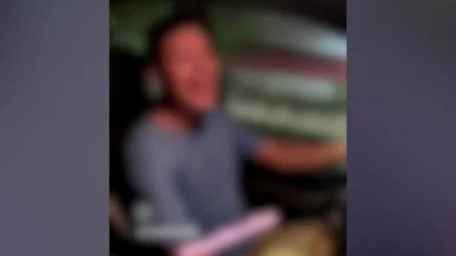 Conductor y pasajero se graban cometiendo maniobras temerarias | VIDEO