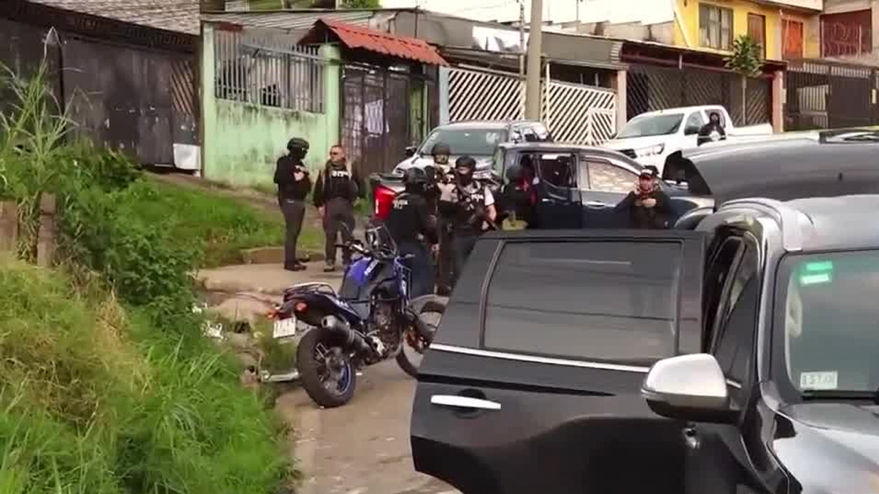 Pagué más de 100 mil colones