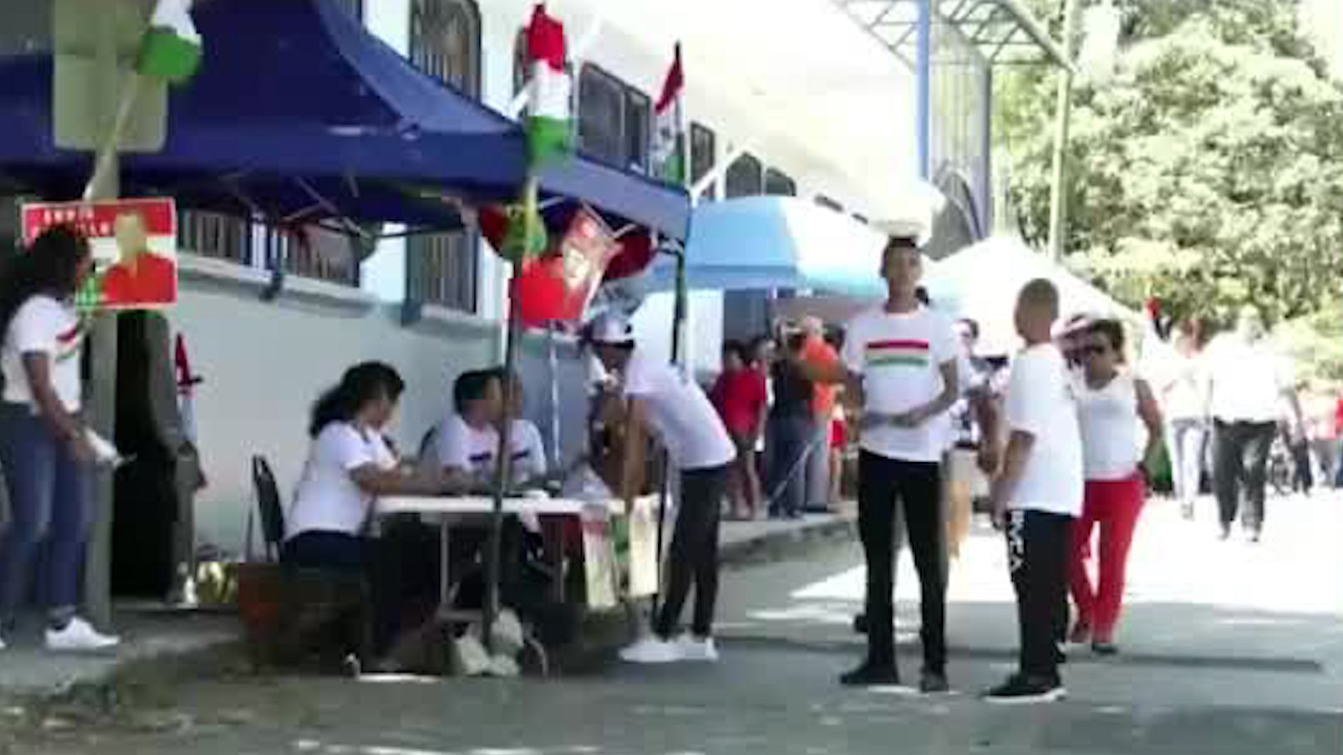 Invitación a votar con escenarios distintos