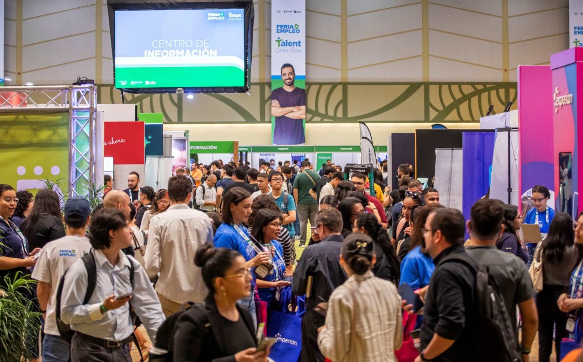 Más de 11.500 personas encontraron empleo en Costa Rica mediante programas de PROCOMER en 2025.