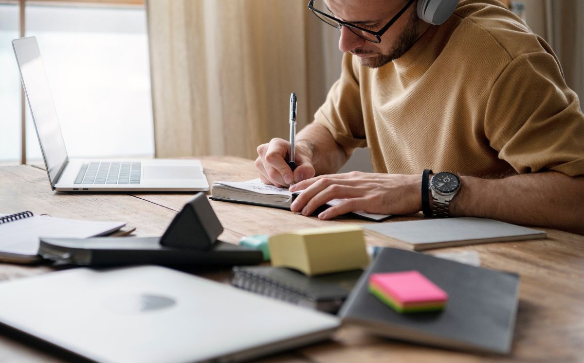 Todas las carreras incluyen inglés. (Freepik)