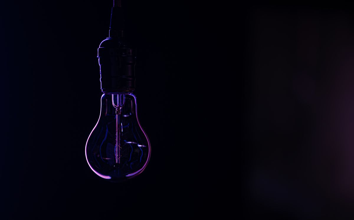 Suspensión del servicio eléctrico, 24 y 25 de enero. (Freepik)