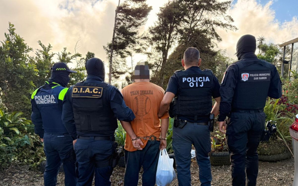 Uno de sospechosos detenidos en San Ramón. (OIJ)