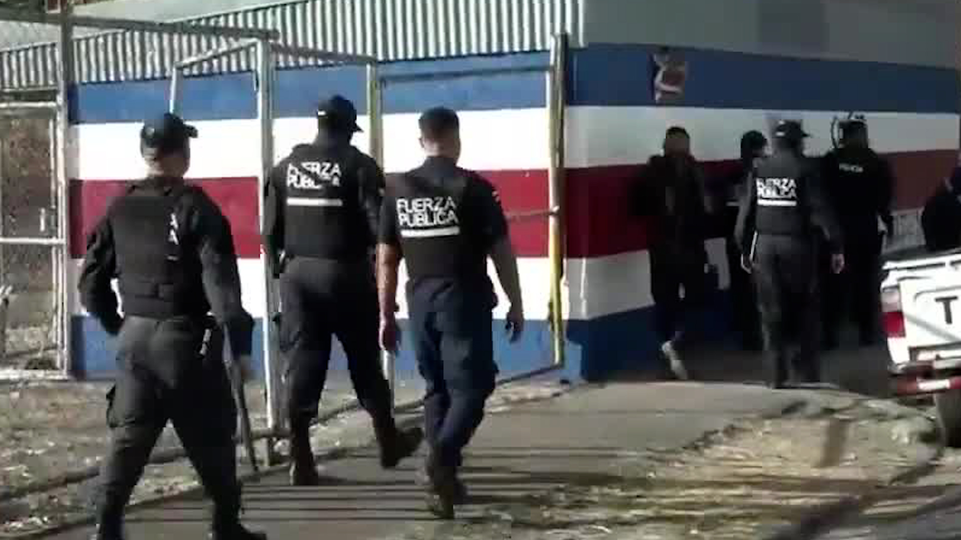 Camerinos deportivos terminaron siendo en búnkeres