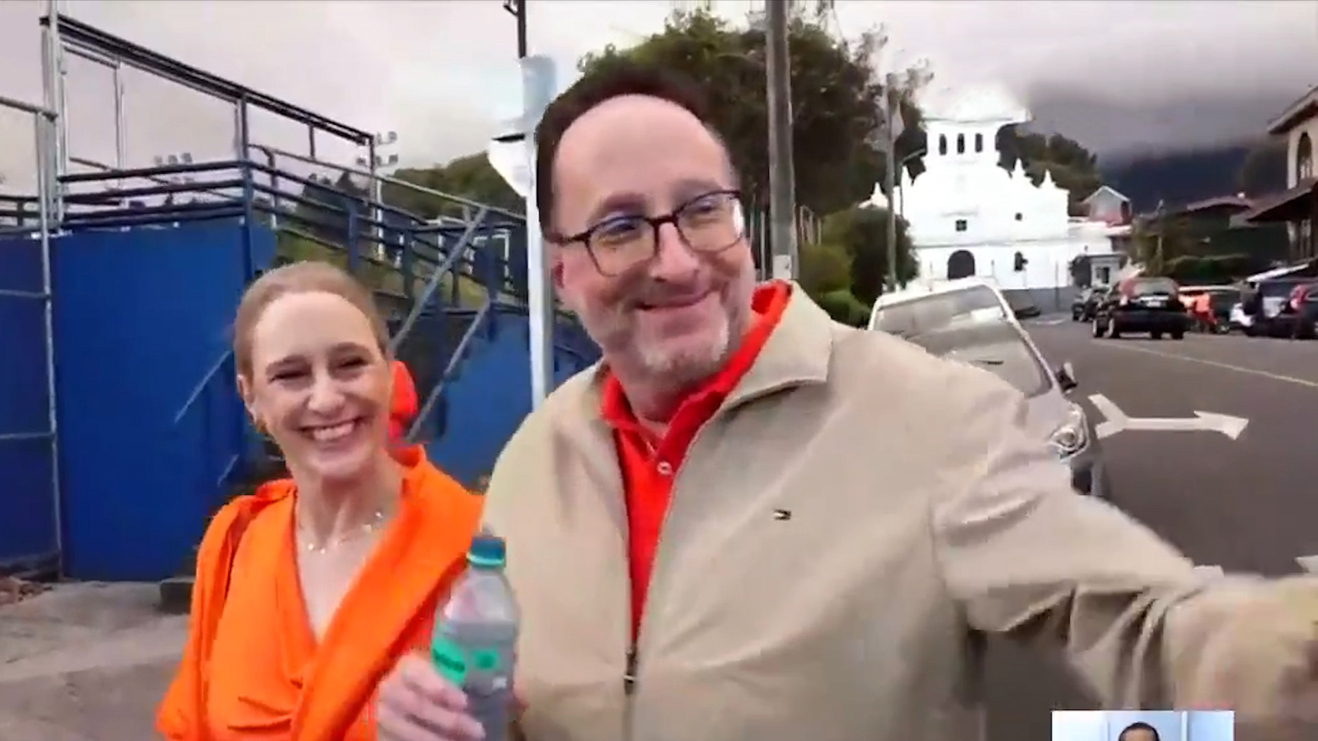 Eliécer Feinzaig vota; arremete contra quienes quieren adueñarse del poder