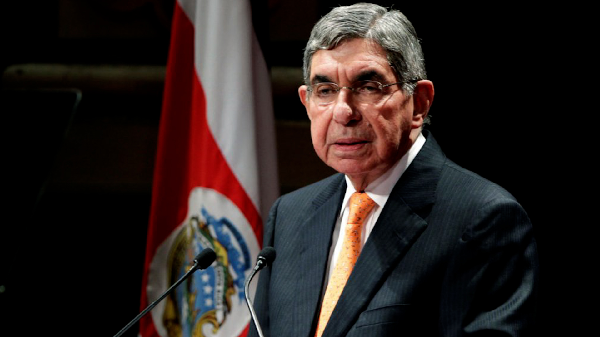 Óscar Arias lanza dura advertencia al Gobierno