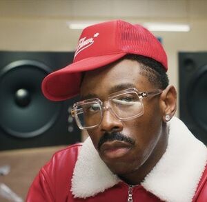 Tyler, The Creator no es un rapero convencional. Su carrera multifacética lo ha convertido en productor, compositor, diseñador y director creativo.