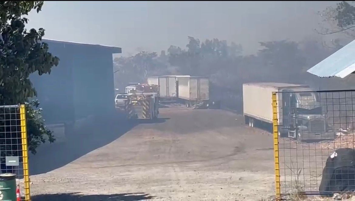 Bomberos atiende emergencia en Liberia