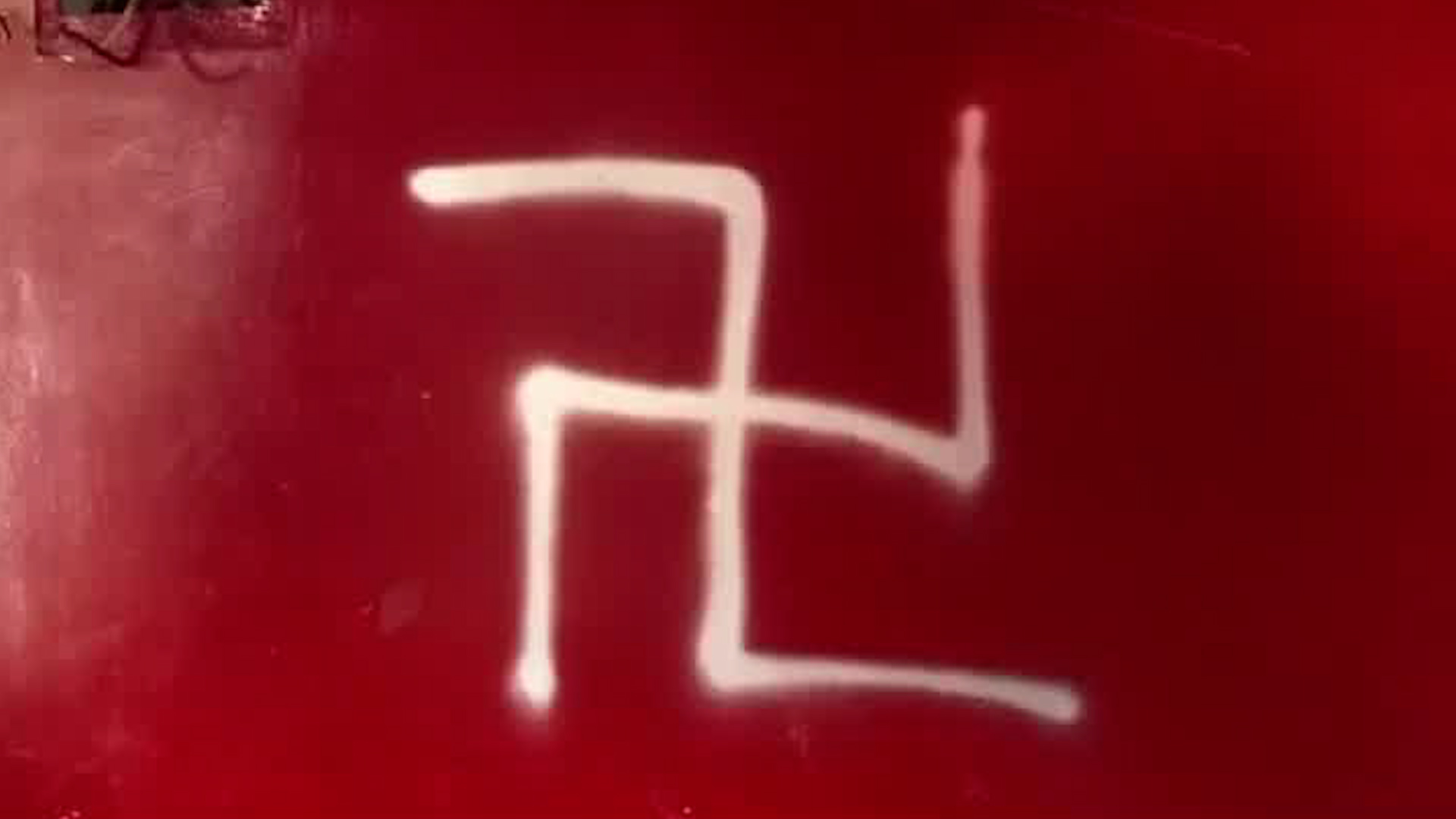 Ubican ‘grafitis narco’ en La Carpio | VIDEO