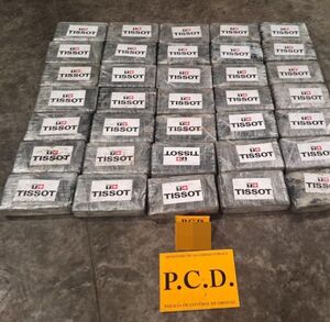 Ministerio de Seguridad Pública decomisa 105 paquetes de cocaína en terminal de Moín. (MPS)