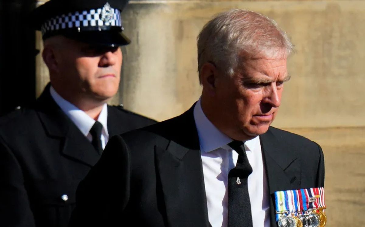 El hermano del rey Carlos III quedó en libertad.