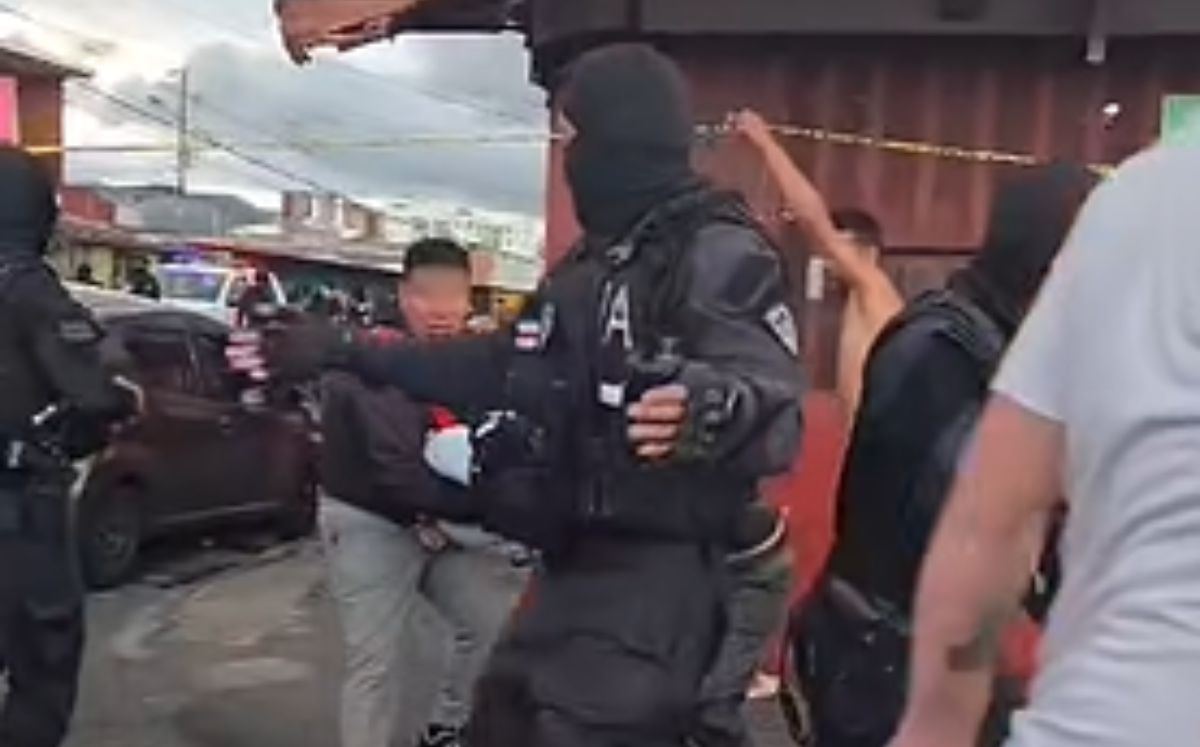 Los sospechosos se trasladaban en motocicleta.