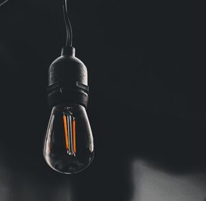 Suspensión del servicio eléctrico, jueves 26 de febrero. (Freepik)