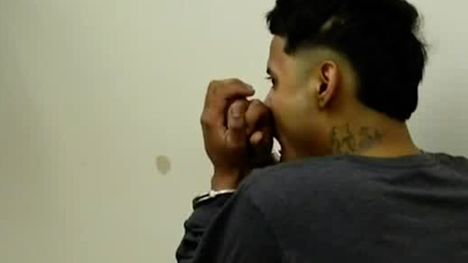 De la timidez aparente a la risa en momentos clave