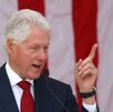 Bill Clinton se enfrentó este viernes a un duro interrogatorio sobre sus lazos con Jeffrey Epstein.