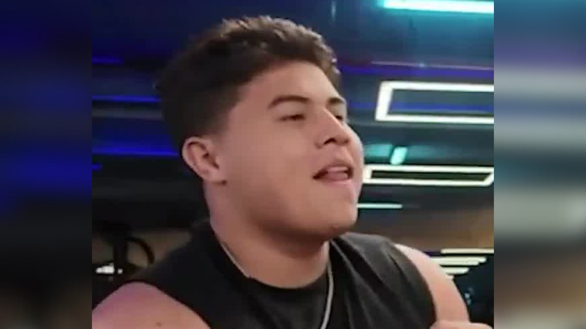 Capturas en redes sociales exponen a influencer Mike Blanco