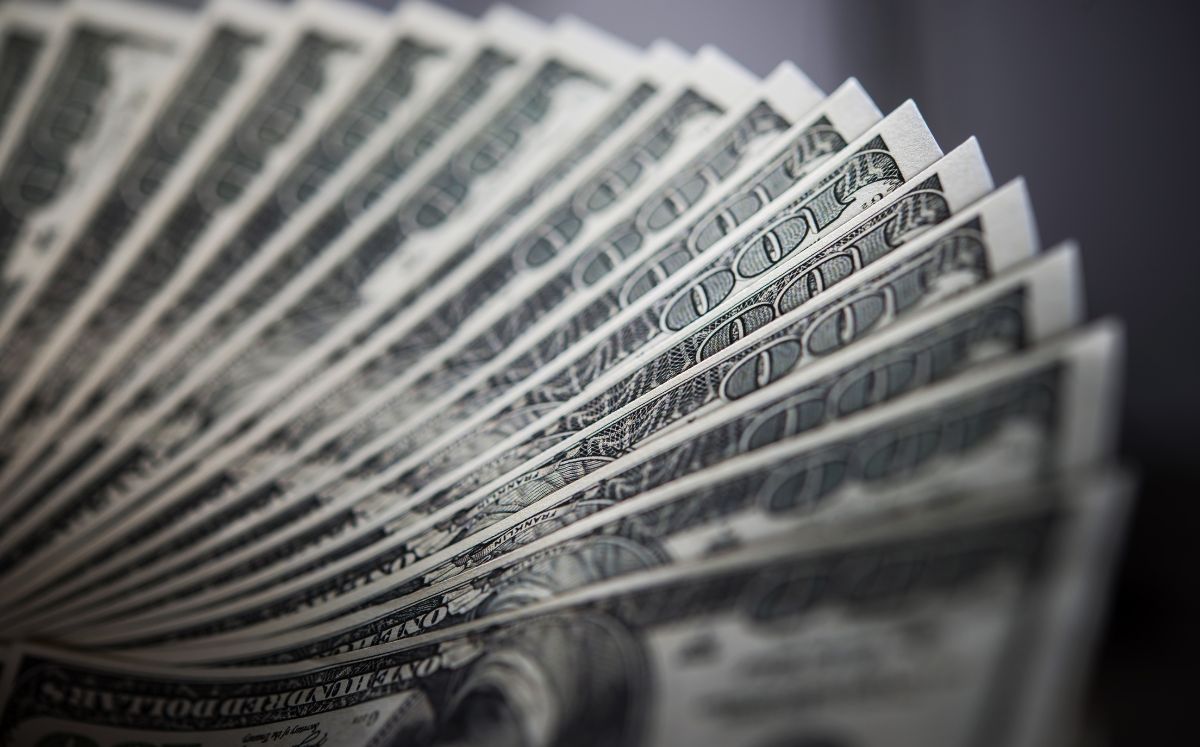 Tipo de cambio de compra y venta del dólar. (BCCR)