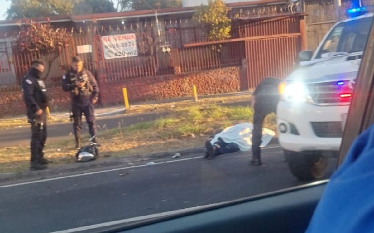Motociclista muere tras ser arrollado por conductor