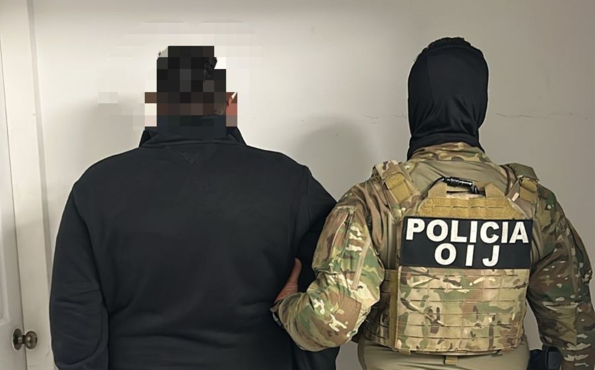 Uno de los detenidos por los agentes judiciales. (OIJ)