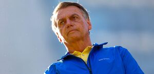 Bolsonaro actualmente recibe antibióticos por bronconeumonía bacteriana. (AFP)