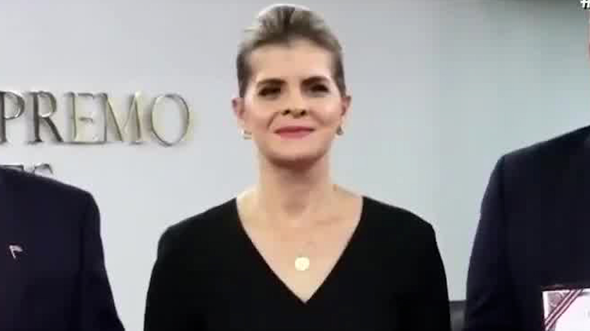 TSE entrega credenciales a presidenta electa