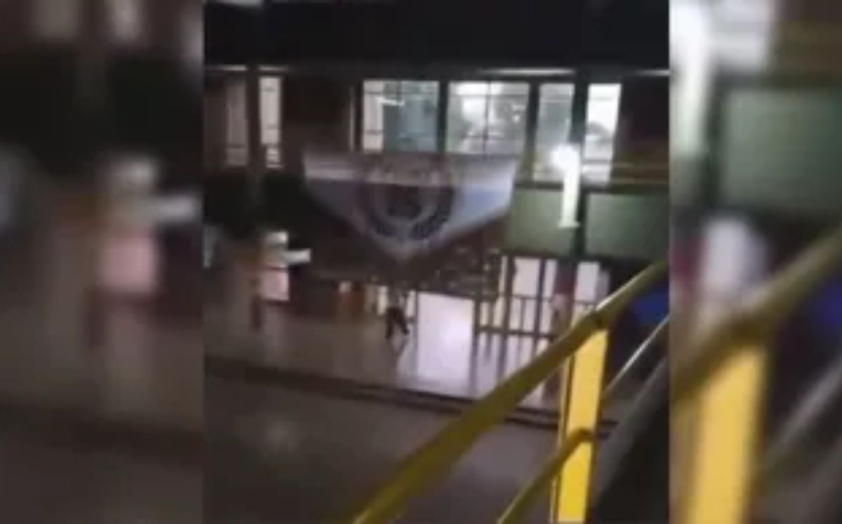 Seis alumnos fueron atendidos en el hospital local . (Milenio)