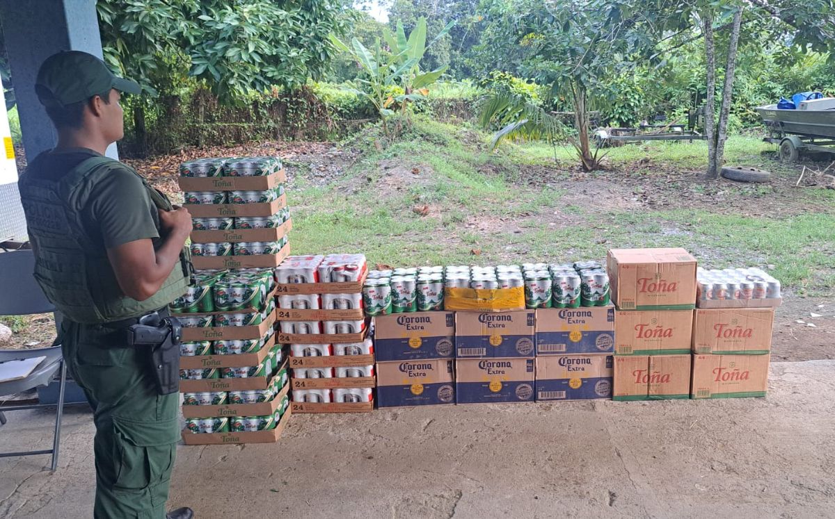 Oficiales realizaron operativo en el río Sixaola. (MPS)