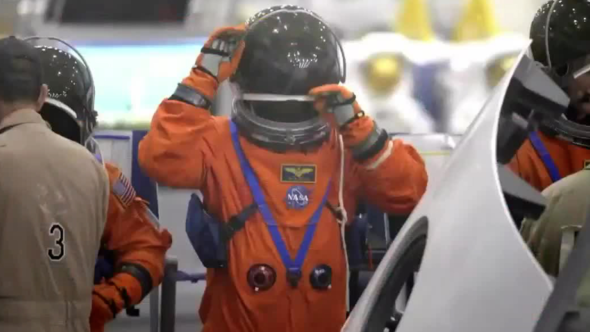 Nasa busca establecer base en la superficie de la Luna