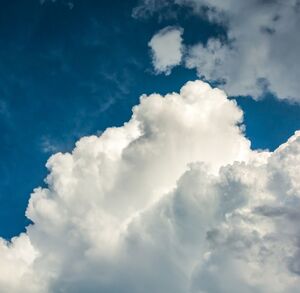 Condiciones estables favorecerán lluvias dispersas y aguaceros aislados este martes.(Freeepik)