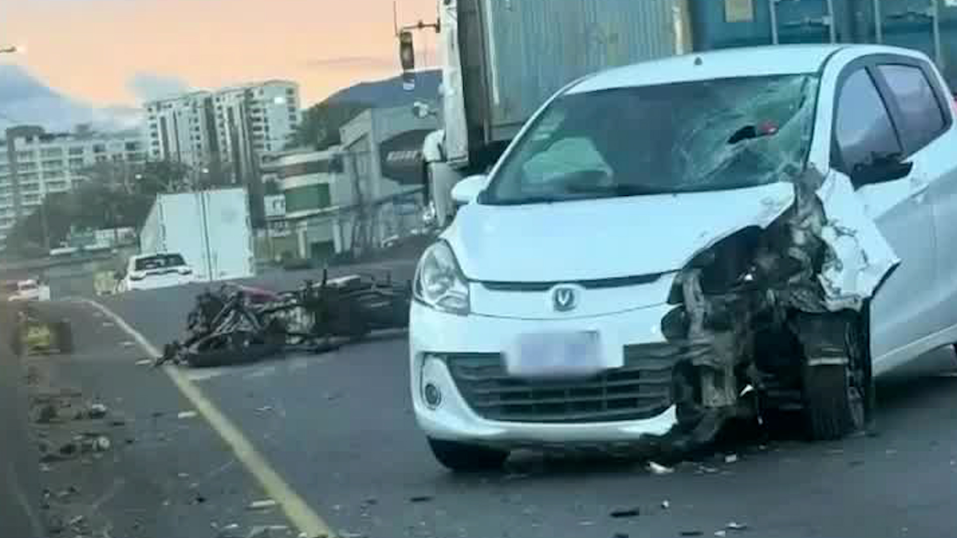 Motociclista de 23 años fallece tras colisión en La Uruca