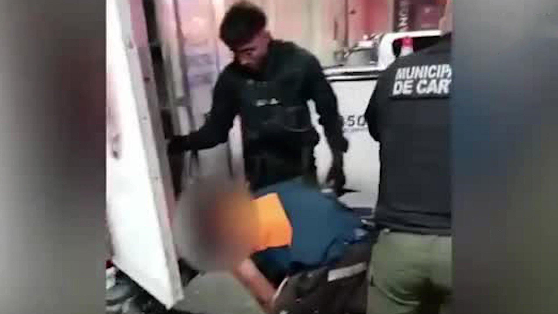 1:48 Mujer narra cómo evitó asalto en Cartago