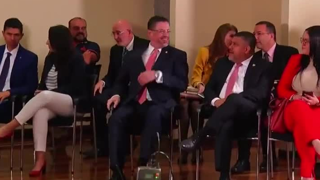 Nueva salida en el poder ejecutivo