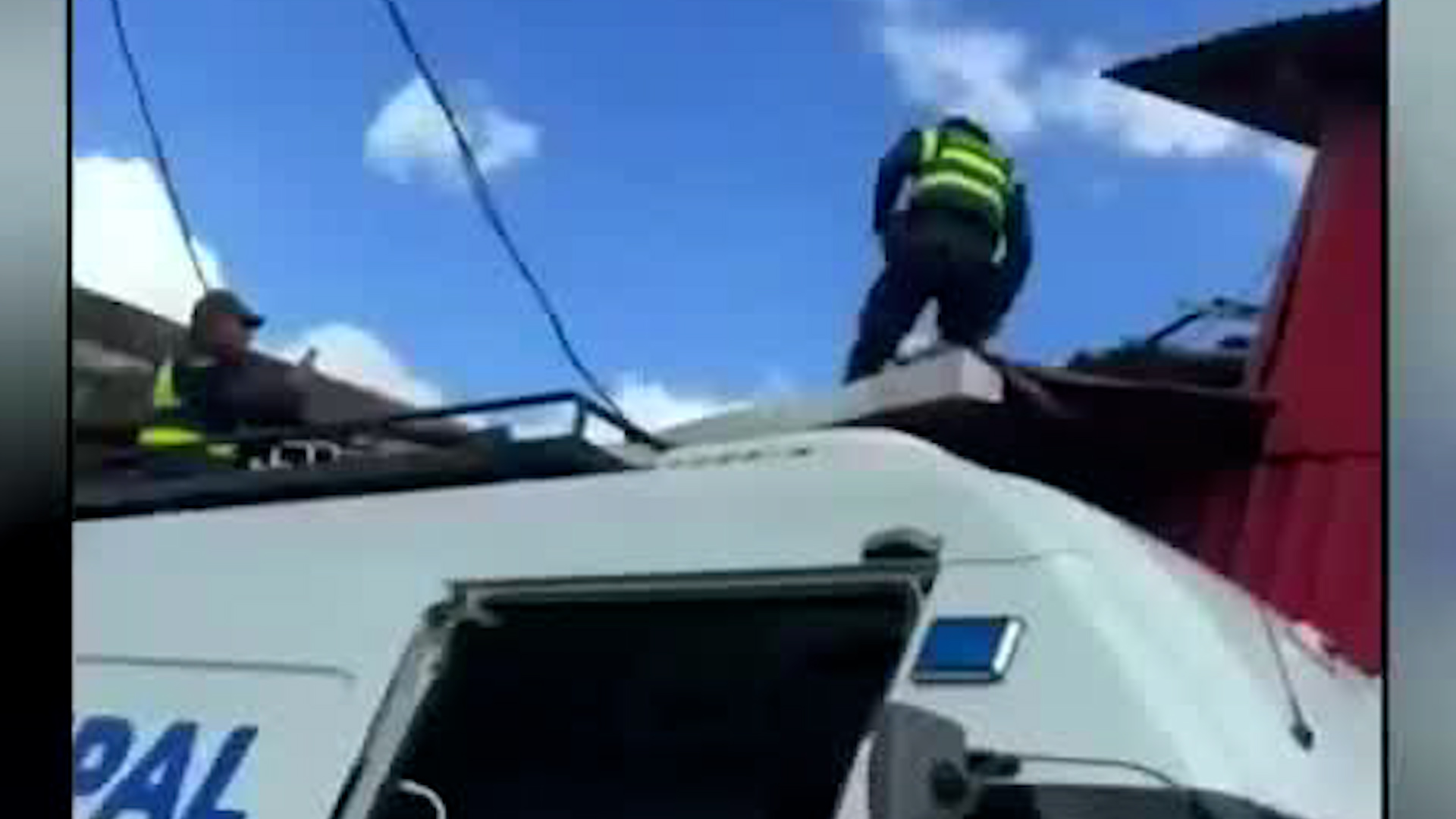 Hallan droga escondida en techos y alcantarillas en Lomas Ocloro