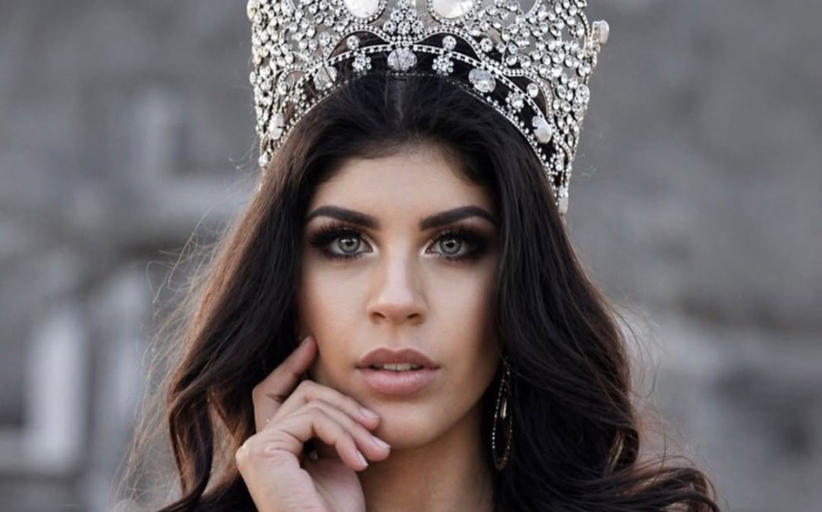 Asesinan a Carolina Flores, exreina de belleza.