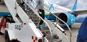 25 extranjeras y tres costarricenses deportados de Estados Unidos llegan a Costa Rica.