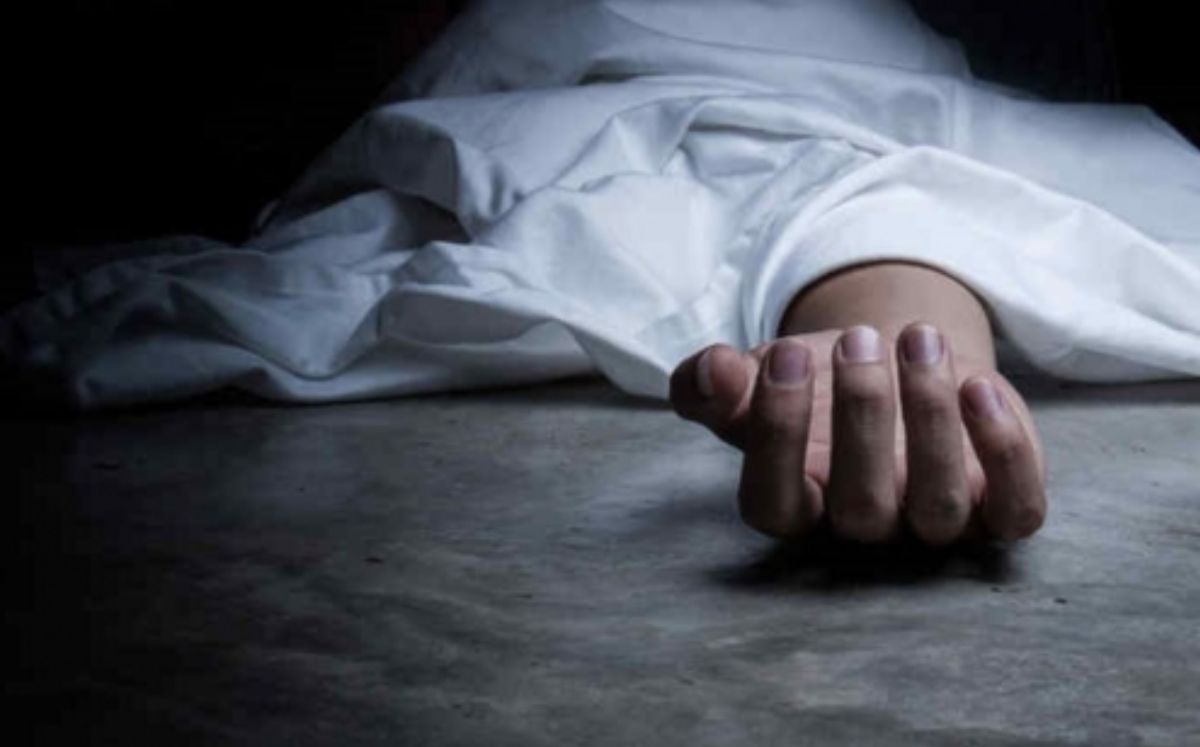 Hombre fallece tras ataque a balazos en vía pública la madrugada del sábado.