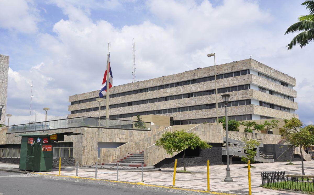 OIJ detiene a sospechoso de robos en centros educativos en San Carlos.