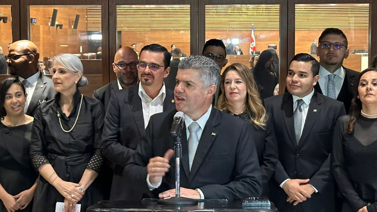 Oposición anuncia bloque conjunto y reta al oficialismo desde el primer día