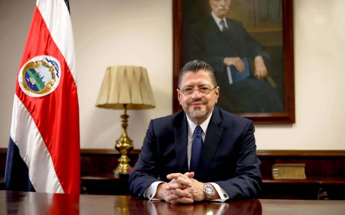 Laura Fernández designa a Rodrigo Chaves como ministro de Presidencia y Hacienda