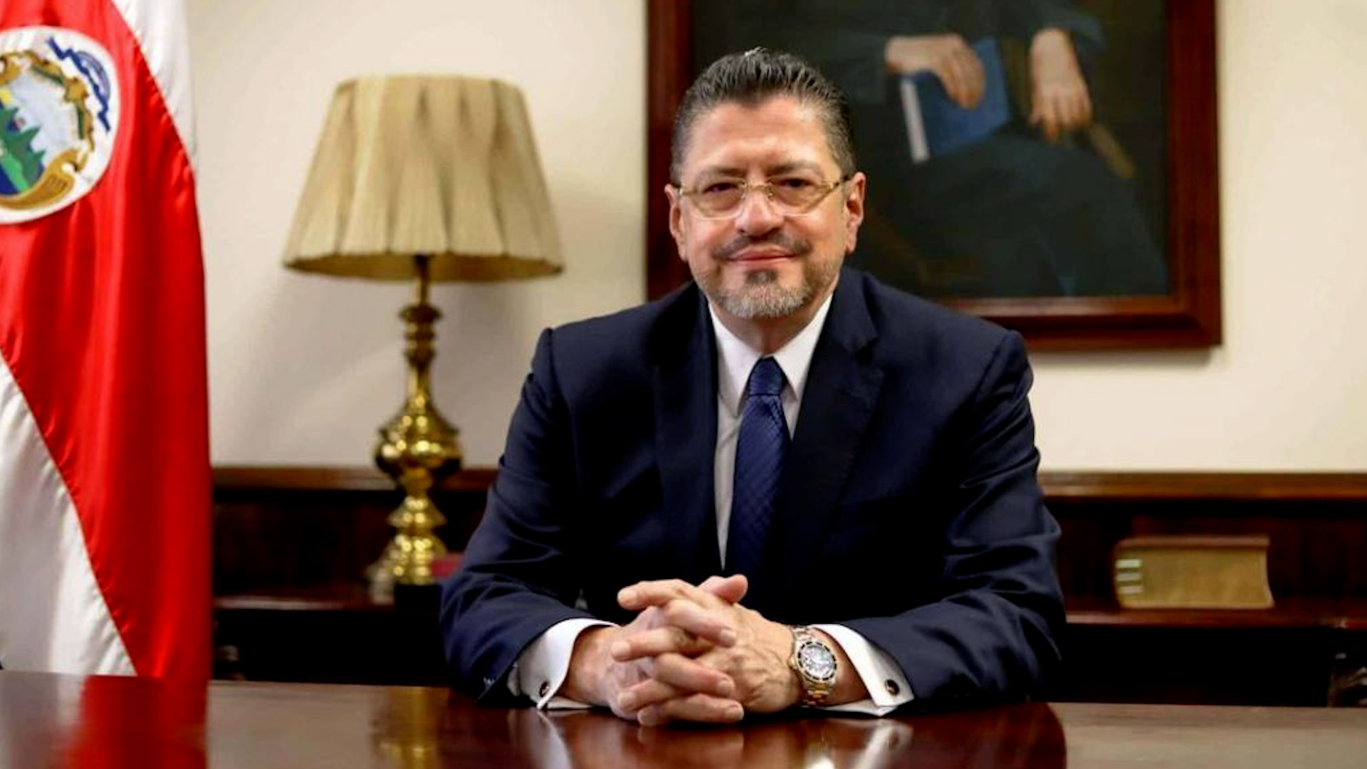 Rodrigo Chaves asumirá dos ministerios